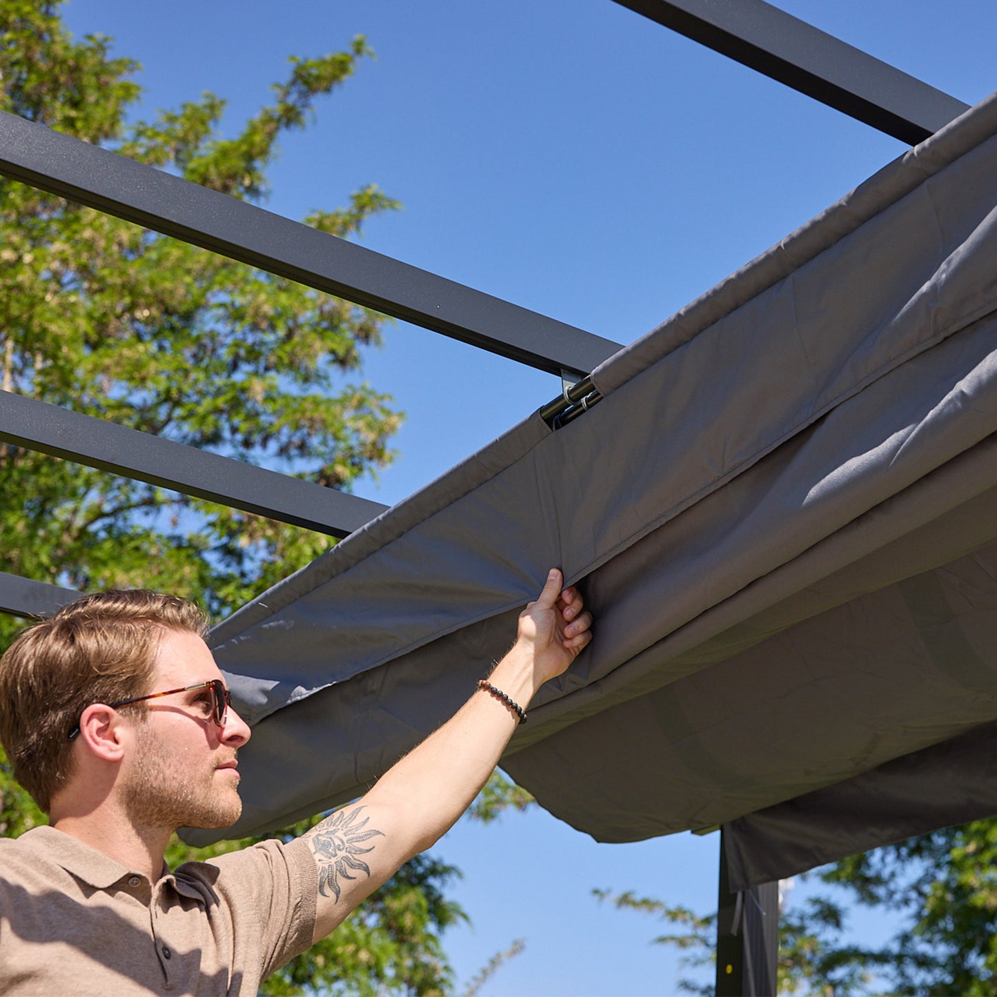 Pérgola Grey Shelter Retráctil 3x3