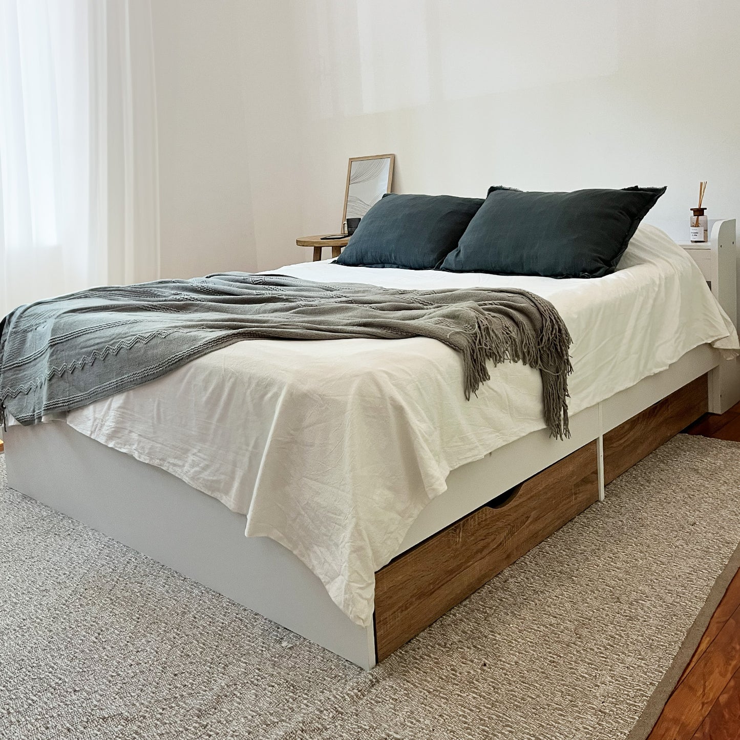 Cama Queen Nórdica con Cajones